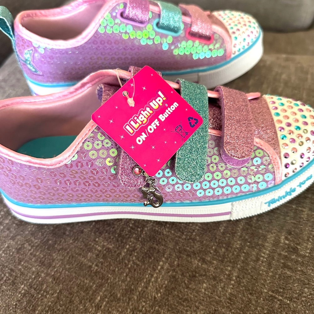 Skechers light up Twinkle Lite Sneakers 4Y